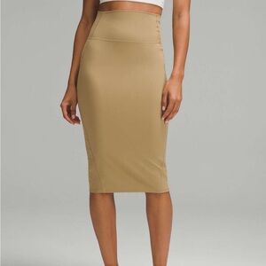 Lululemon Nulu Slim-Fit HR Skirt